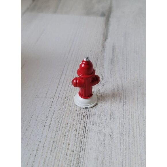 Mini red fire hydrant fire fighter accessory village - Picture 1 of 5